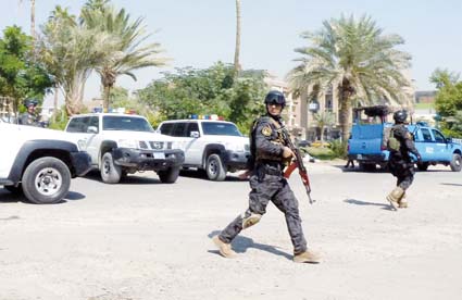 هجوم مسلح على قافلة تنقل سجناء ومقتل 60 منهم واصابة 8 من الشرطة